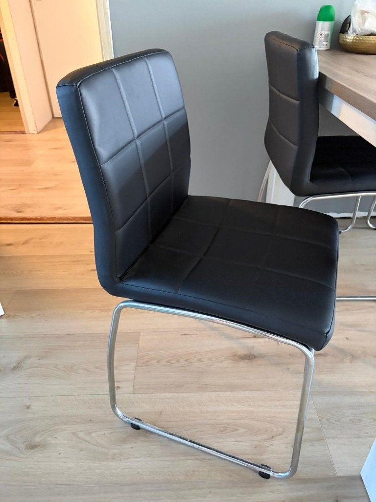 JYSK Hammel eetkamerstoelen zwart kunstleer, Huis en Inrichting, Ophalen, Nieuw, Zwart, Vier