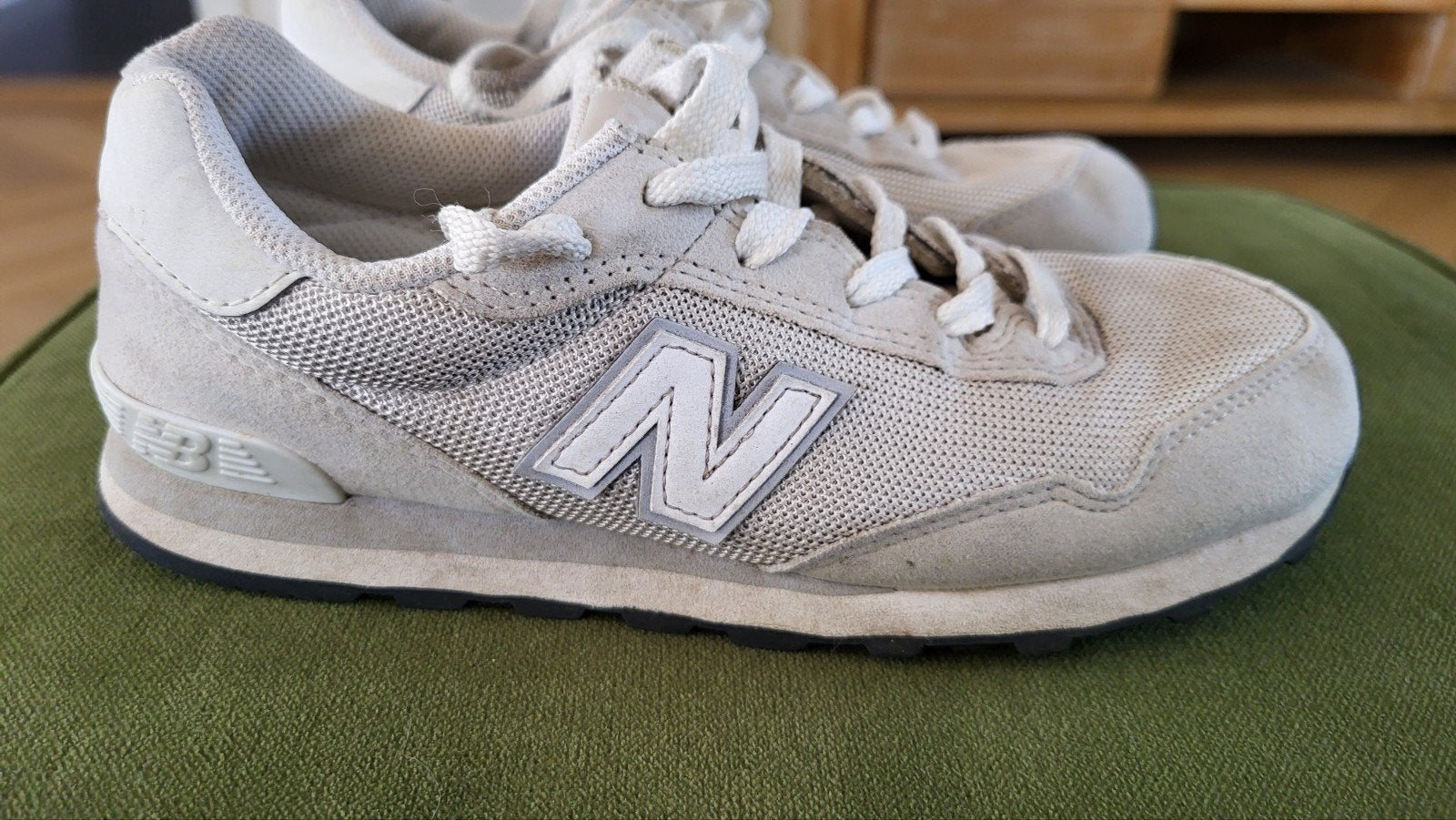 New Balance sneakers maat 35.5, Kinderen en Baby's, Kinderkleding | Schoenen en Sokken, Gebruikt, Meisje, Sportschoenen, Ophalen of Verzenden