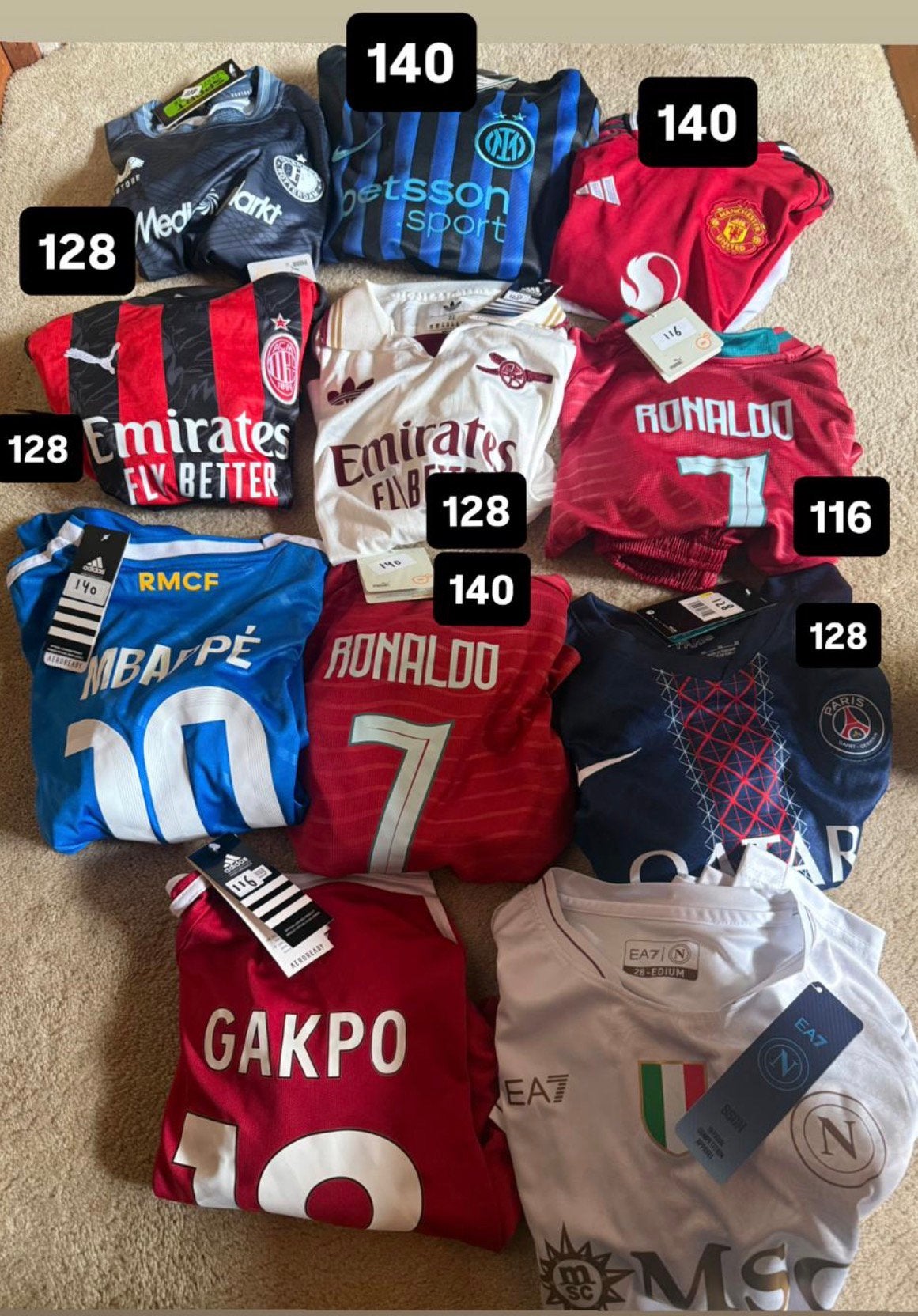 Voetbal tenue kinderen, Sport en Fitness, Voetbal, Maat XS of kleiner, Ophalen of Verzenden, Nieuw, Set