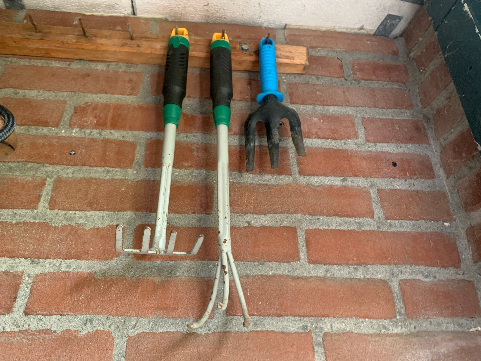Tuin gereedschap set: Schop, hark en cultivator, Ophalen of Verzenden, Gebruikt, Schop