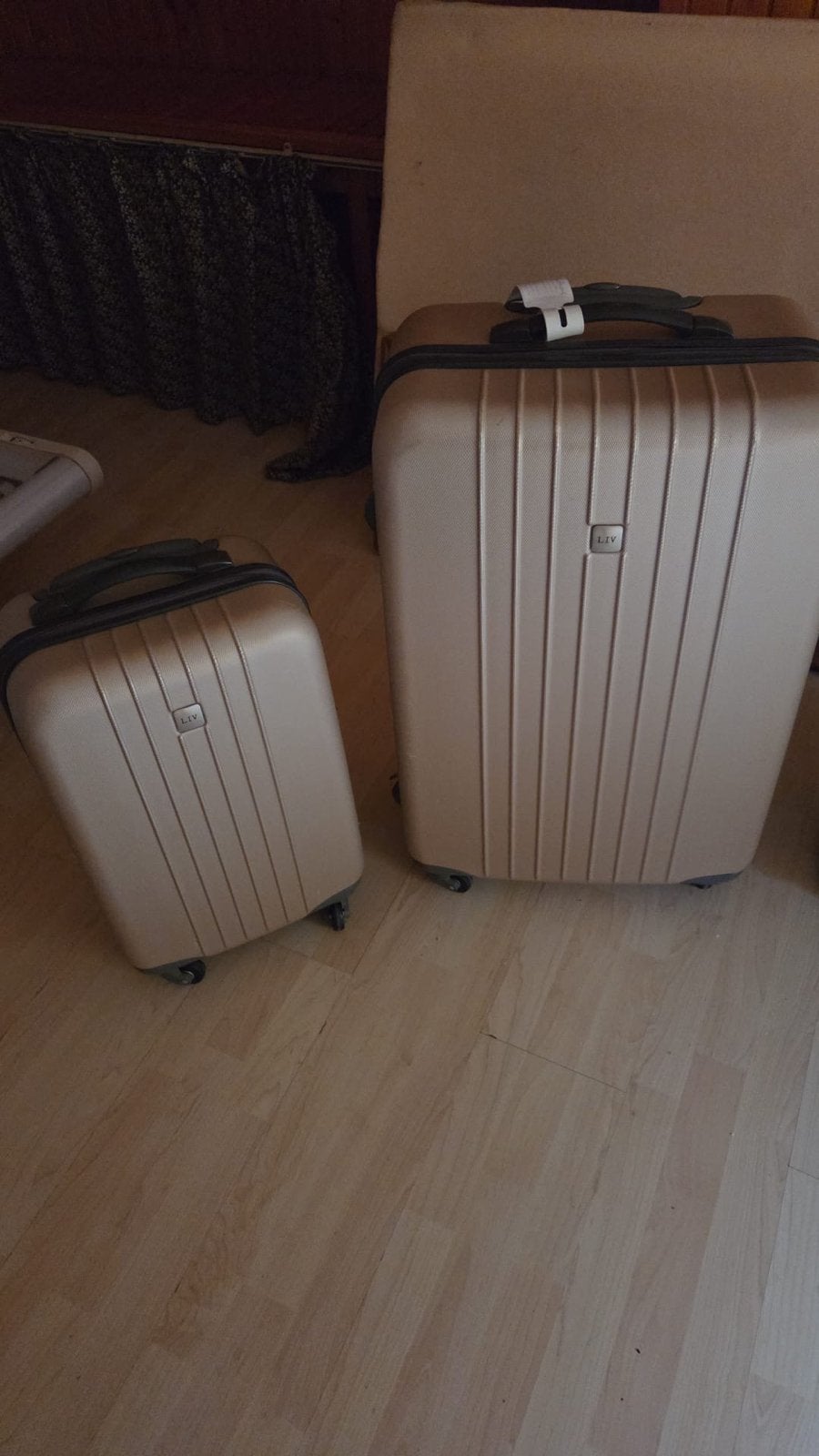 Set van 2 LIV koffers - handbagage en grote koffer, Ophalen, Hard kunststof, 45 tot 55 cm, Zo goed als nieuw