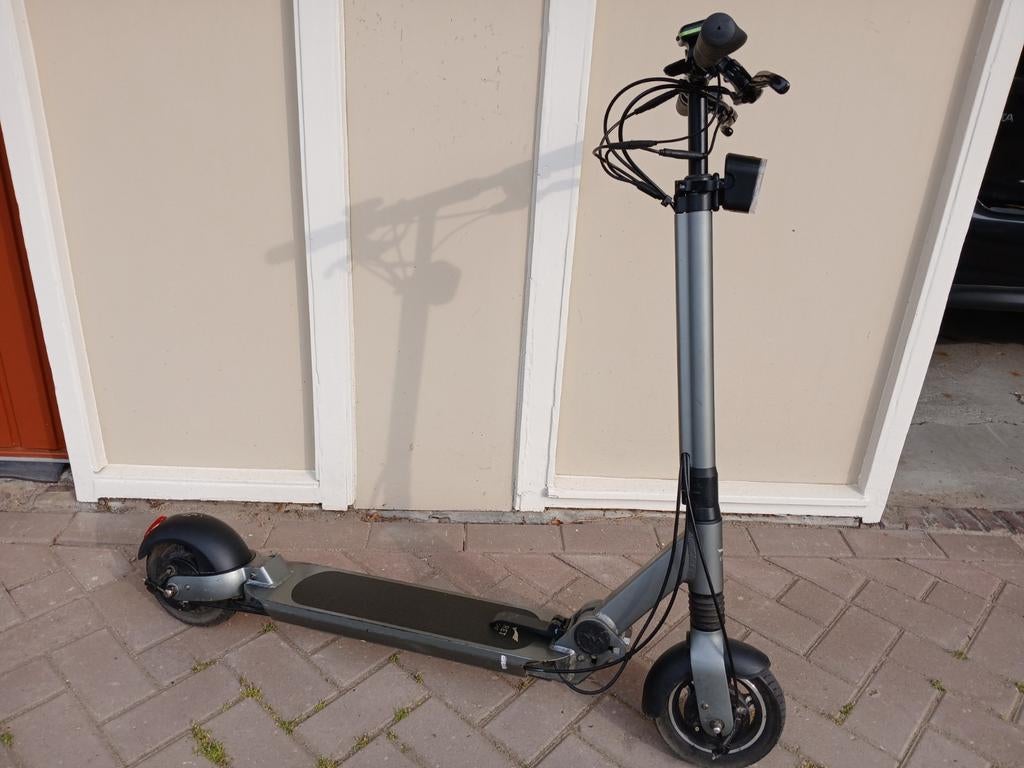 Te koop zgoh robuuste egret eight step., Fietsen en Brommers, Steps, Ophalen of Verzenden, Elektrische step (E-scooter)