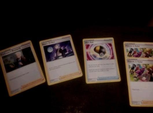 pokemon cards, Ophalen of Verzenden, Zo goed als nieuw, Speelkaart(en)