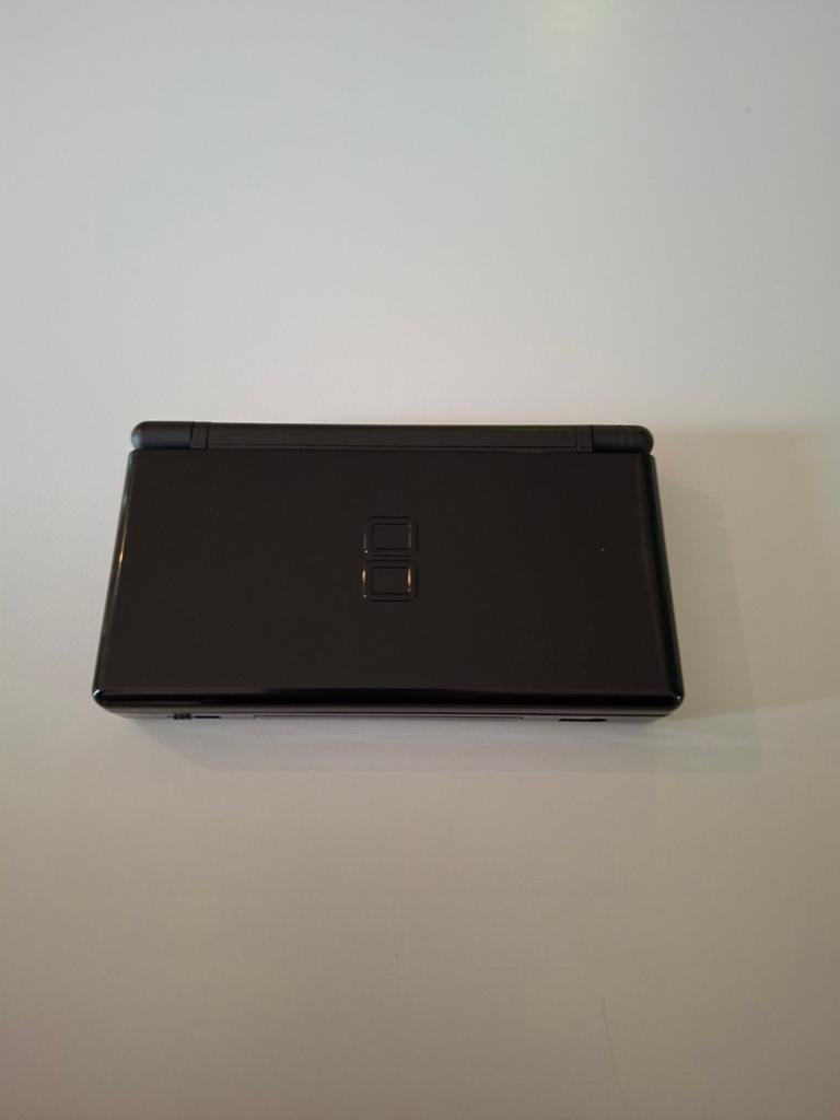 Nintendo DS Lite Zwart - Krasvrij met Oplader, Spelcomputers en Games, Spelcomputers | Nintendo DS, Ophalen