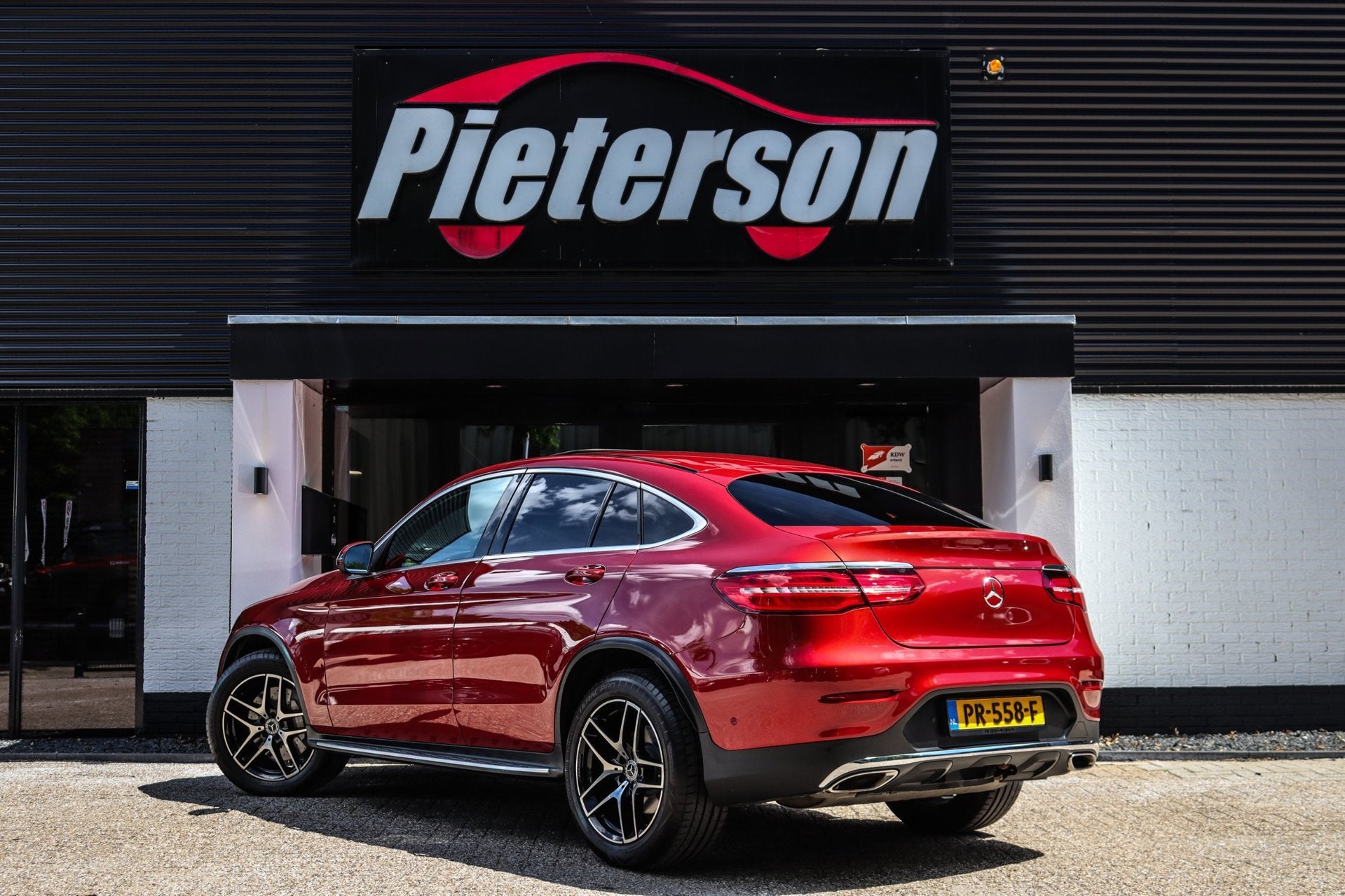 Mercedes-Benz GLC-klasse Coupé 250 4MATIC AMG PANO 360 TREK, Auto's, Mercedes-Benz, Automaat, Gebruikt, 4 cilinders, Leder en Stof