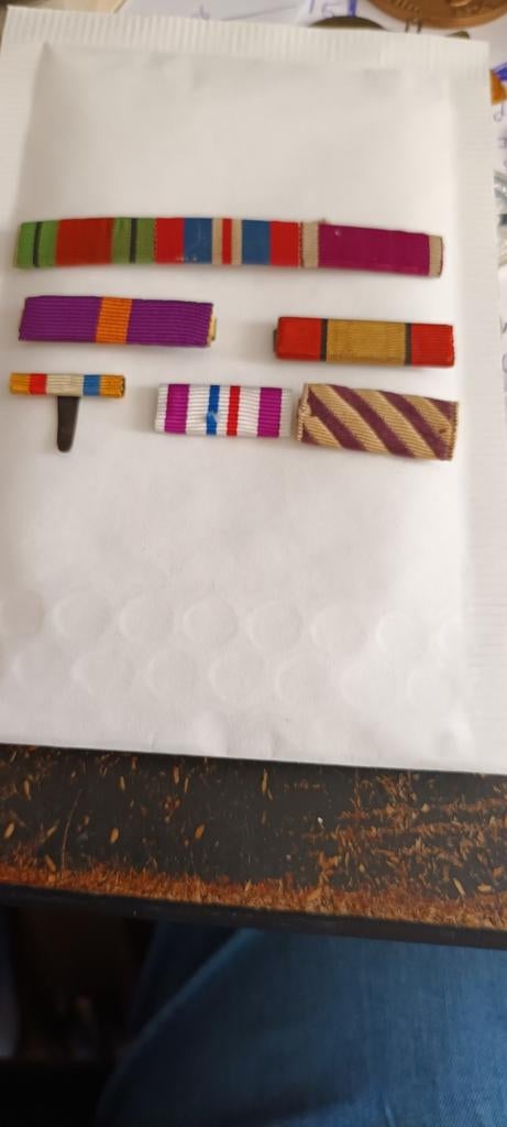 Diverse militaire lintjes en batons, Ophalen of Verzenden, Overige soorten, Overige gebieden, Lintje, Medaille of Wings