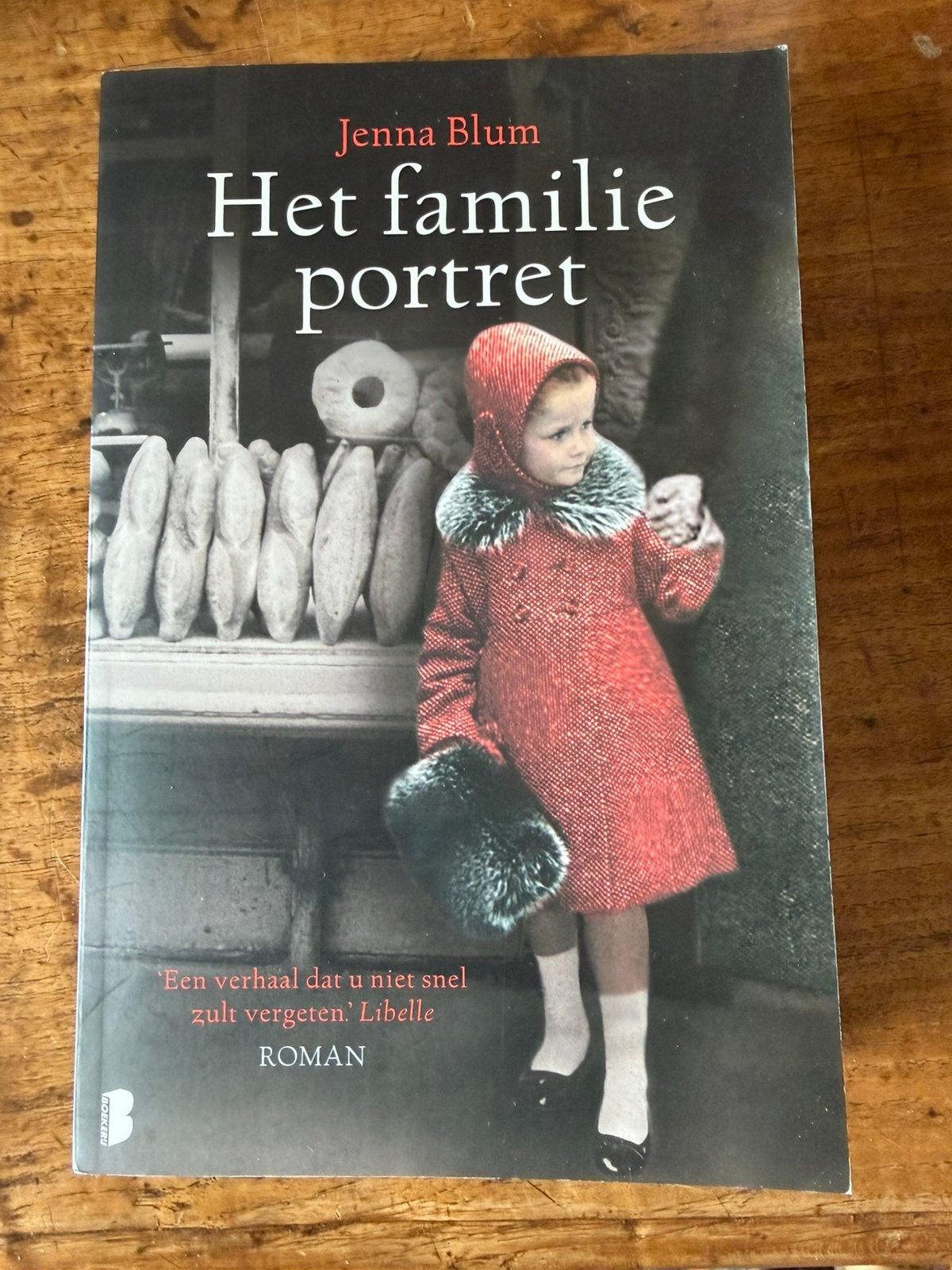 Het familieportret-Jenna Blum, Ophalen of Verzenden, Zo goed als nieuw