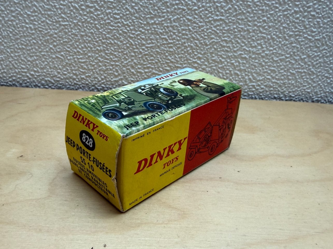 Dinky Toys 828 Jeep porte-fusées ss10, doosje, Hobby en Vrije tijd, Ophalen of Verzenden, Gebruikt, Auto, Dinky Toys