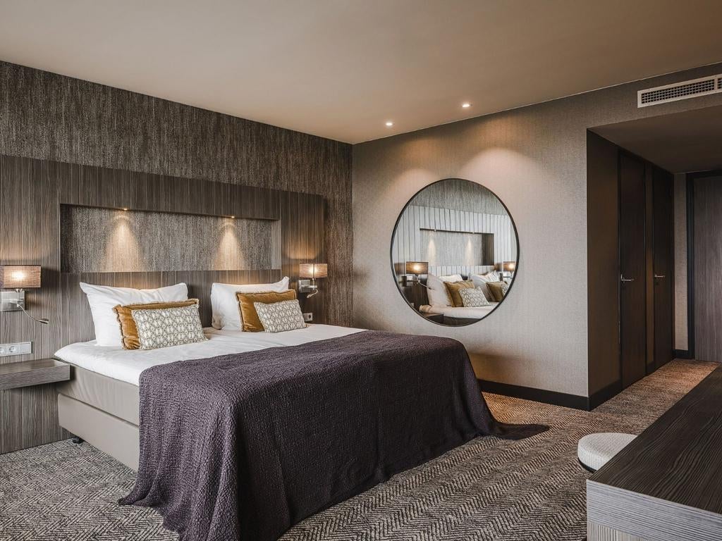 Kamer verhuur, Inschrijving 300 pm, Huizen en Kamers, Kamers te huur, Rotterdam