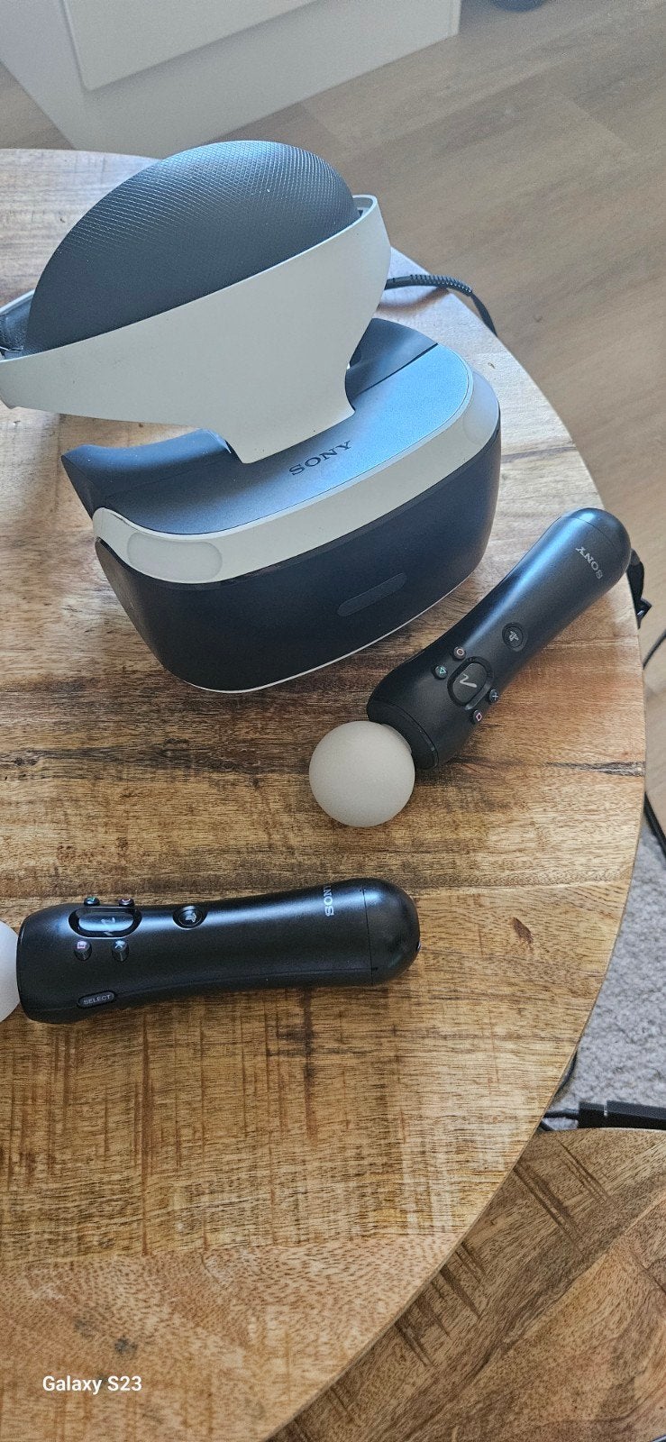 PlayStation VR V1 met Move Controllers en Oplaadstation, Spelcomputers en Games, Spelcomputers | Sony PlayStation Consoles | Accessoires