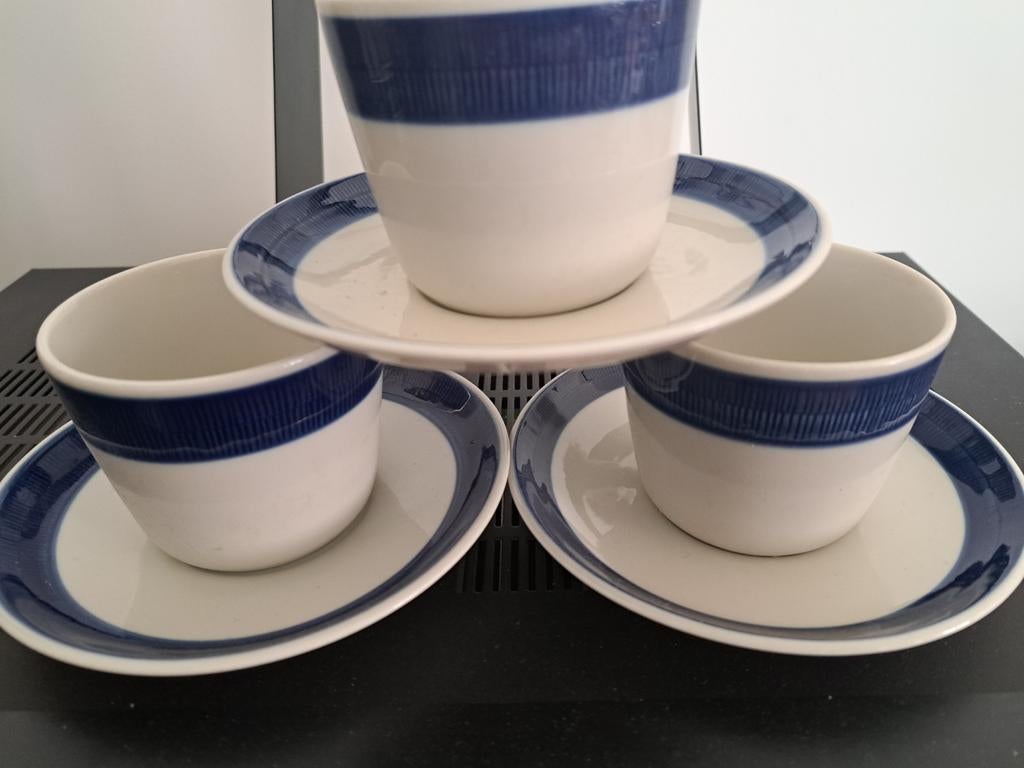 3 kop en schotels Rörstrand Koka - Vintage servies, Gebruikt, Verzenden, Overige stijlen, Kop(pen) en/of Schotel(s)
