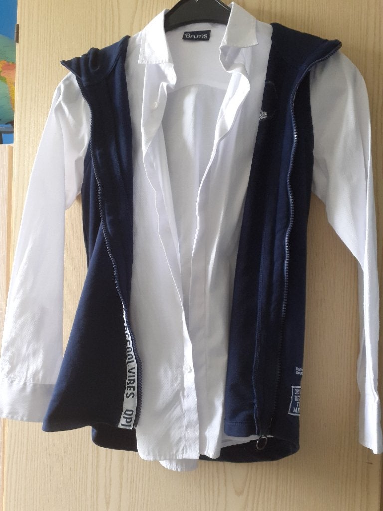 ZGAN Brum wit overhemd mt 146 Quapi vest met capuchon, Trui of Vest, Ophalen of Verzenden, Zo goed als nieuw, Jongen