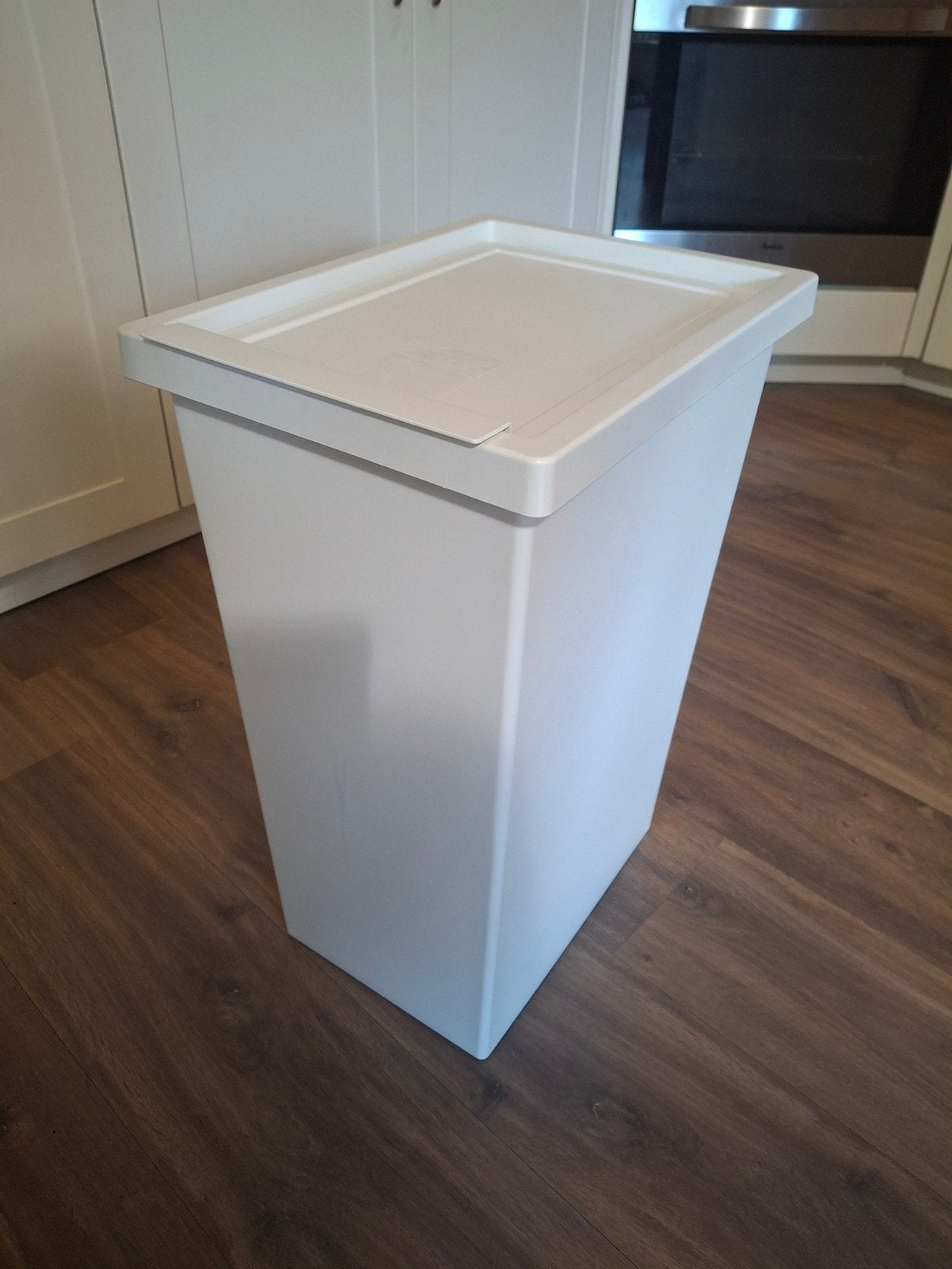 IKEA Filur Afvalbak met Deksel - Wit (42 Liter), Ophalen, 50 – 75, Kunststof, 40 liter of meer