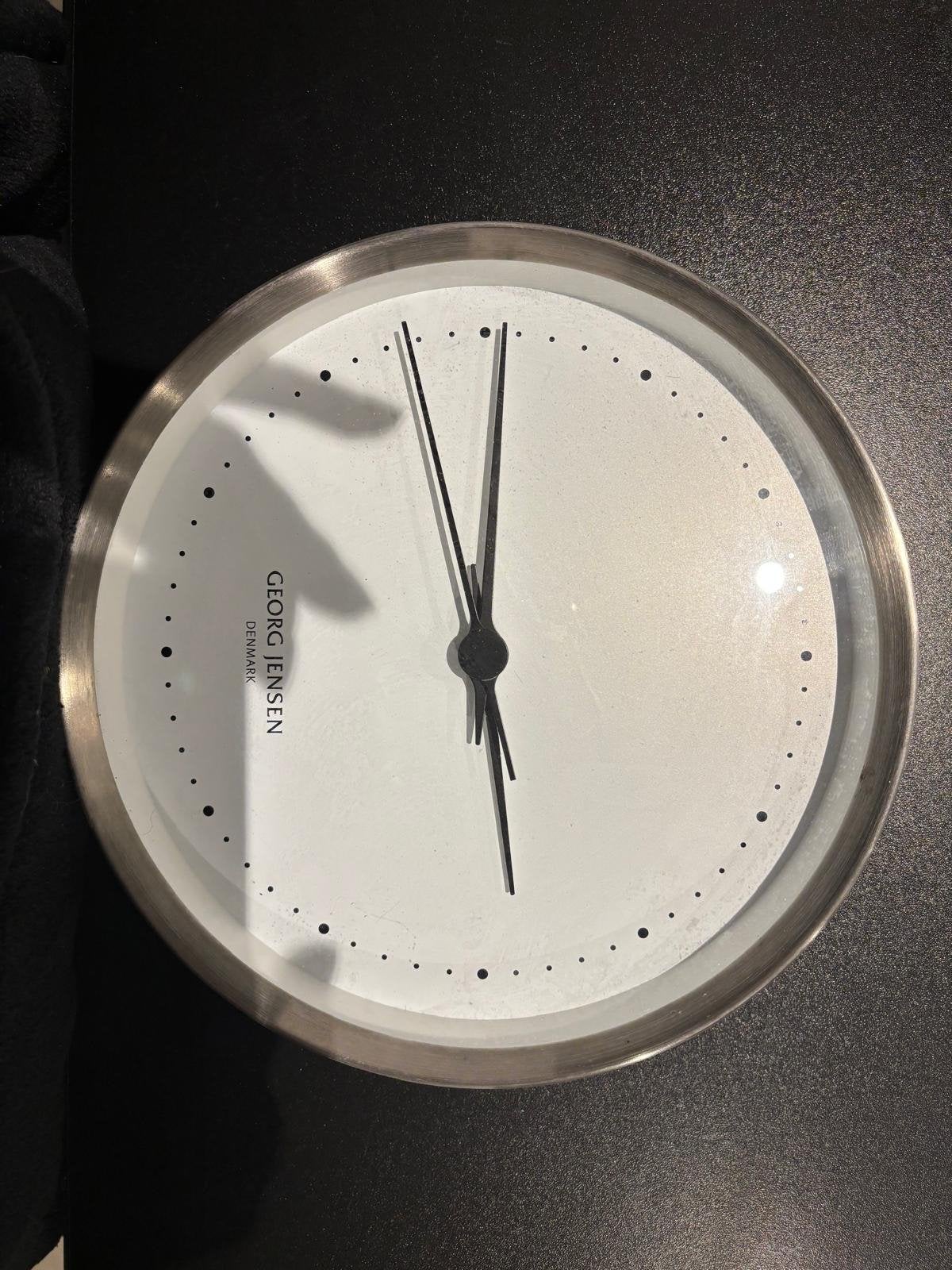 Georg Jensen Wandklok - Modern Design, Analoog, Werkt op batterijen, Ophalen of Verzenden, Zilver