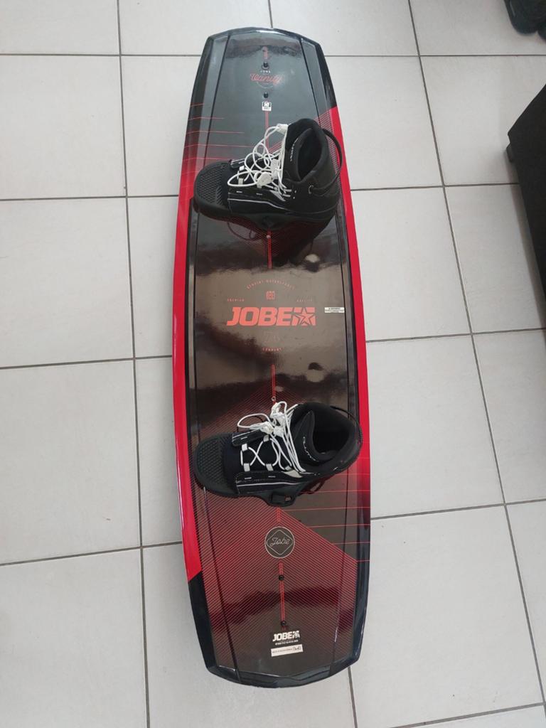 1 keer gebruikte wakeboard te koop, Ophalen, Nieuw, Board en Schoenen