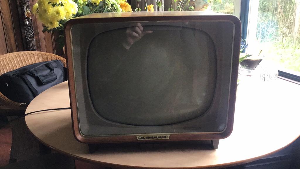 Oude Philips TV - jaren 60, Audio, Tv en Foto, Vintage Televisies, Ophalen, Zo goed als nieuw, Philips