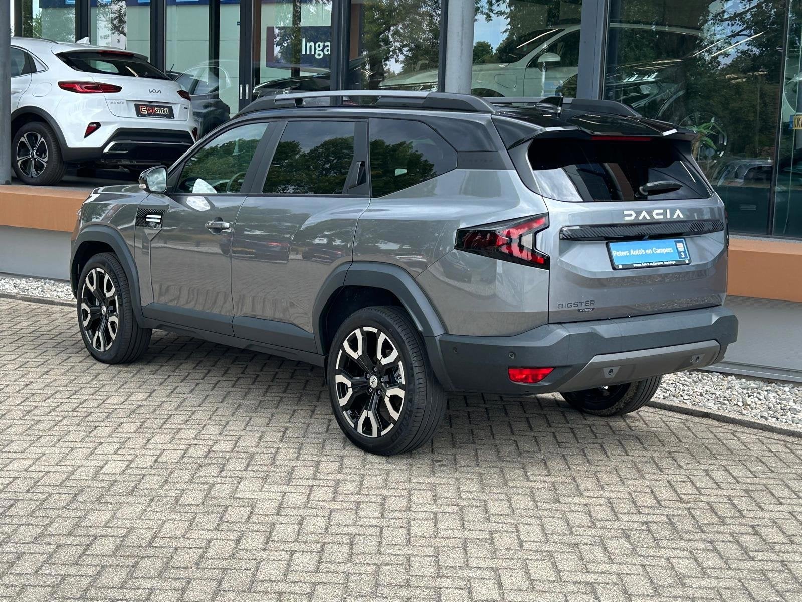 Dacia BIGSTER 1.8 Hybrid 155 Extreme, 745 kg, Gebruikt, Euro 6, 4 cilinders