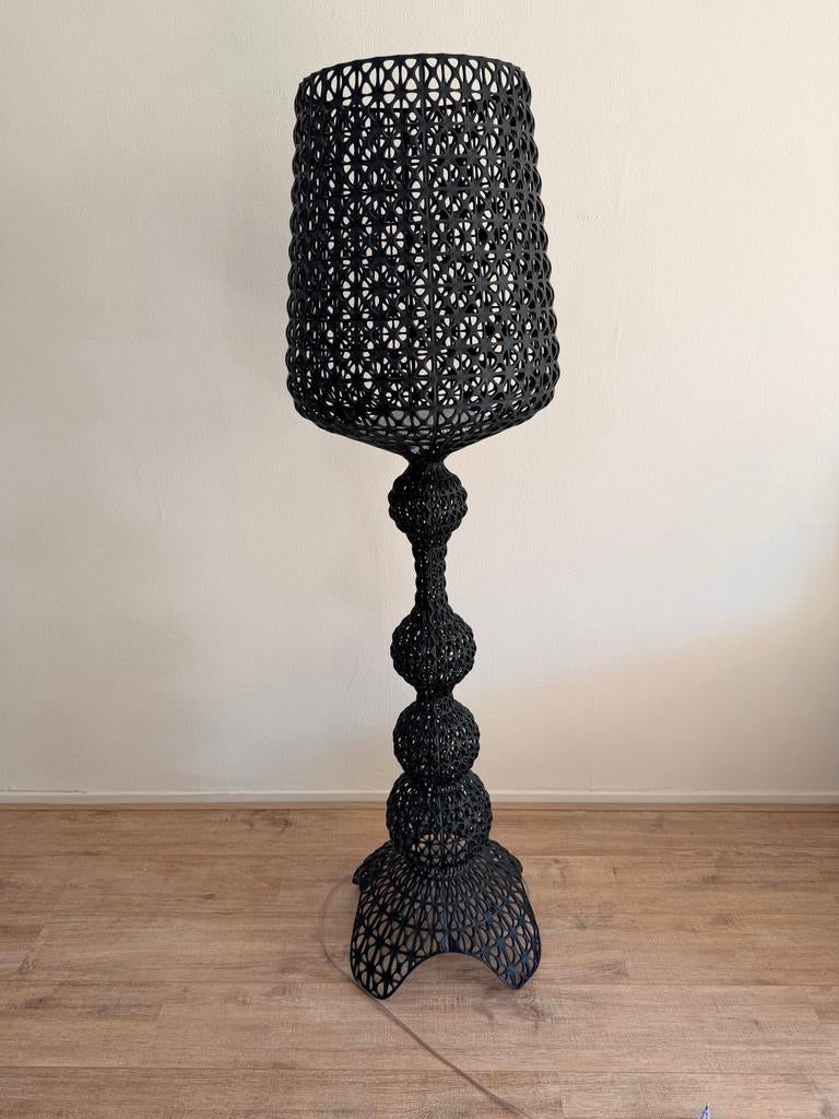 Twee stijlvolle KARTELL vloerlampen - Zo goed als nieuw, Huis en Inrichting, Lampen | Vloerlampen, Ophalen of Verzenden, Zo goed als nieuw