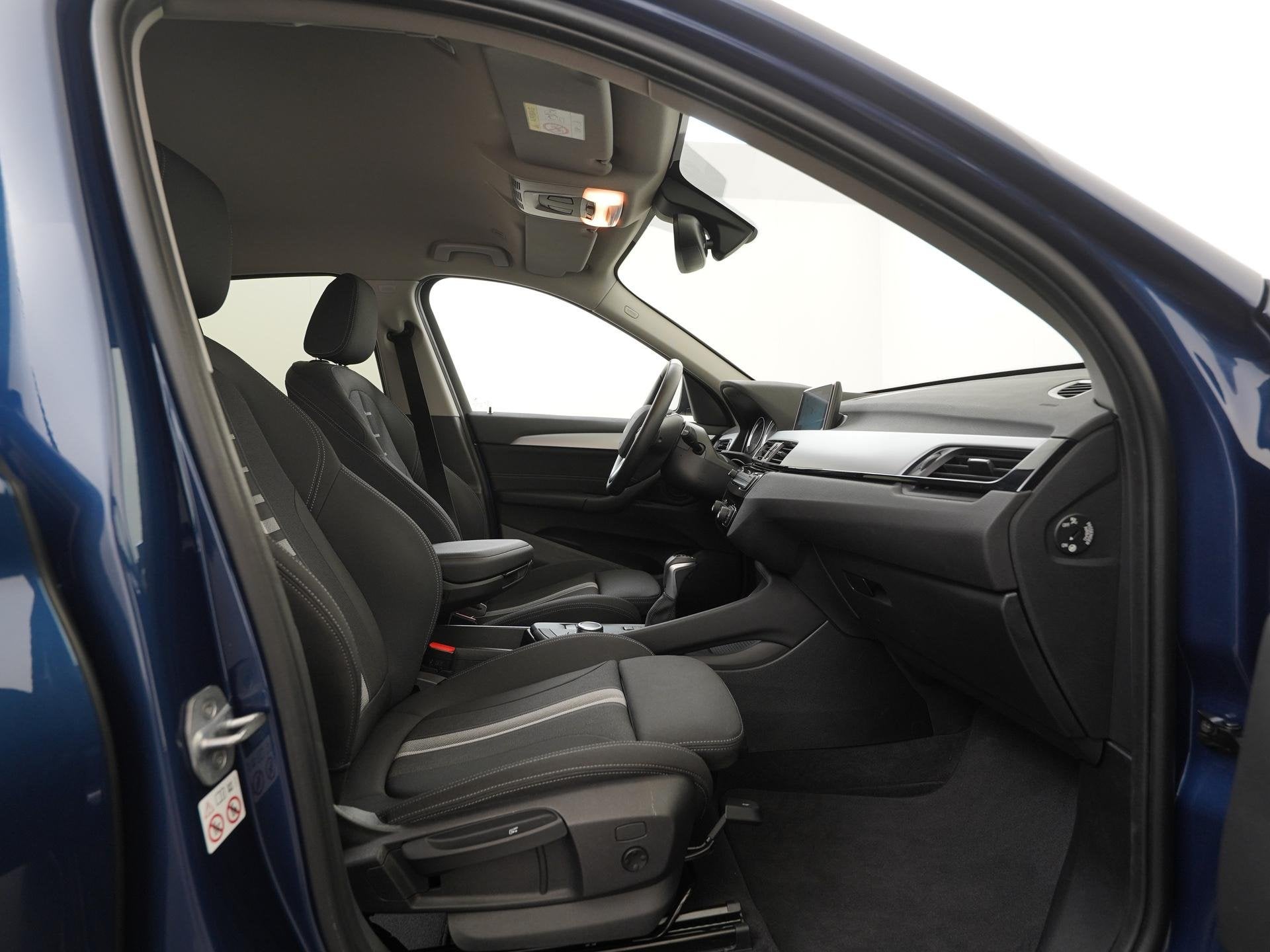 BMW X1 xDrive25e Executive | Trekhaak | Sport stoelen | Came, Auto's, BMW, 12 maanden, Stof, Gebruikt, Blauw