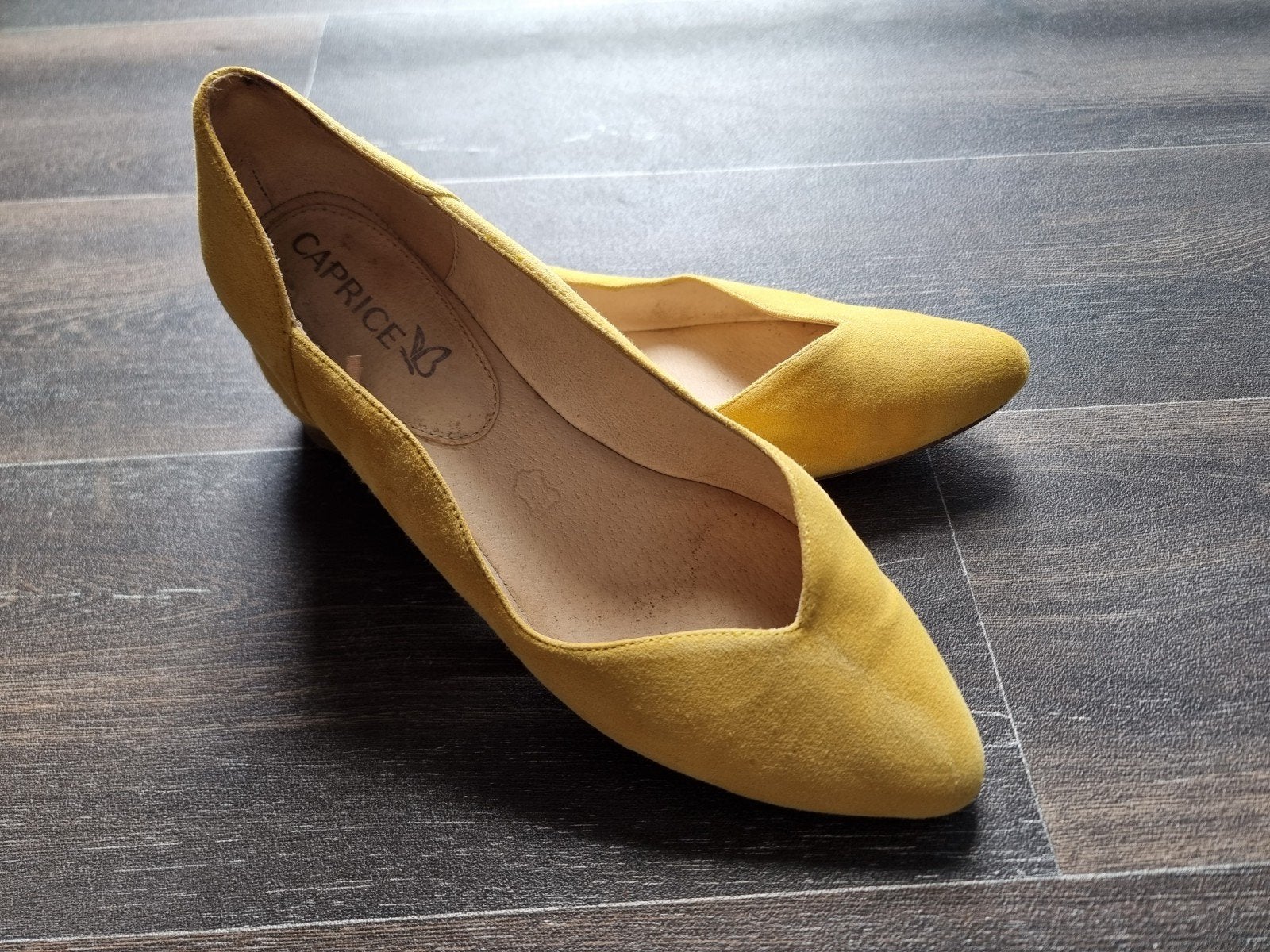 Geel leren Caprice Ballerina's, maat 40 (Y10), Kleding | Dames, Ophalen of Verzenden, Zo goed als nieuw, Geel