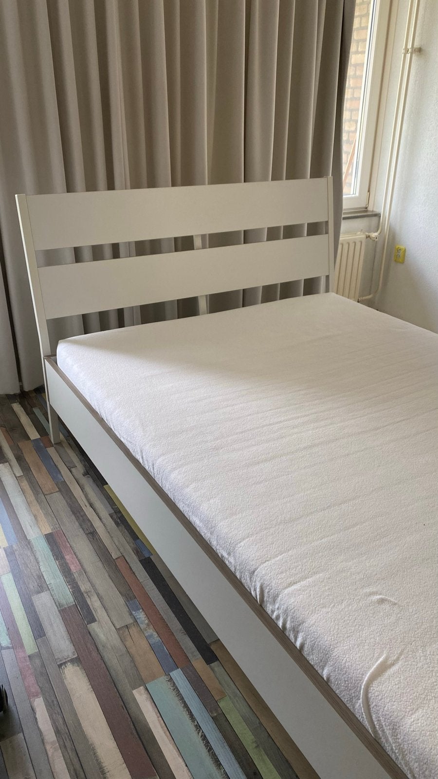 IKEA bedframe 140x200 cm met of zonder lattenbodem, Huis en Inrichting, Slaapkamer | Bedden, Ophalen, Wit, Tweepersoons, 140 cm