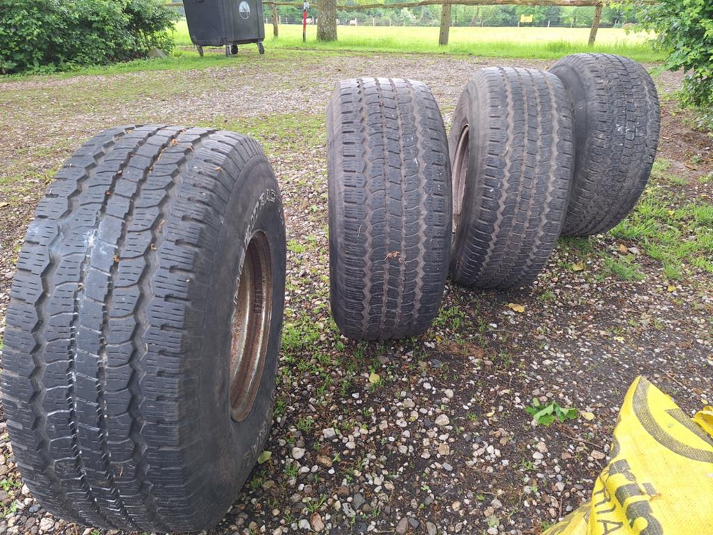 Banden type 35 inch profiel 6mm.velgen 15 inch terreinwagen, Auto-onderdelen, Banden en Velgen, Gebruikt, 15 inch, Ophalen of Verzenden
