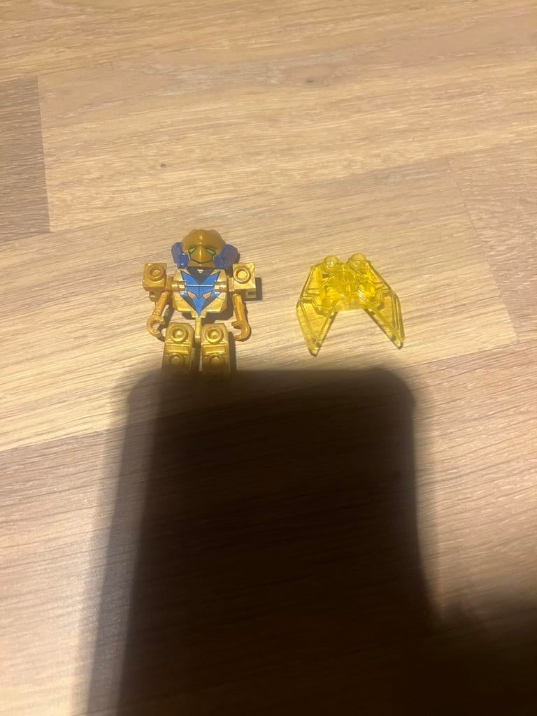 Gouden tenkai knight poppetje, Verzamelen, Ophalen of Verzenden, Zo goed als nieuw