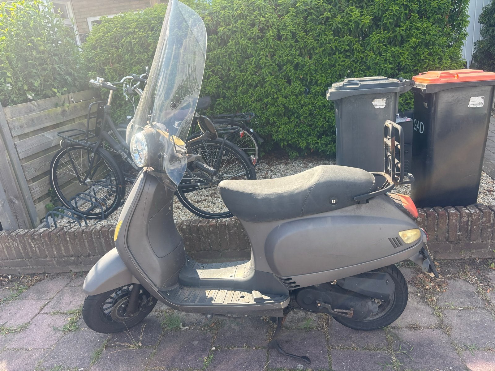 BTC Riva Scooter - Grijs, Benzine, Bouwjaar 2017, Fietsen en Brommers, Ophalen, Gebruikt, Benzine, Overige merken