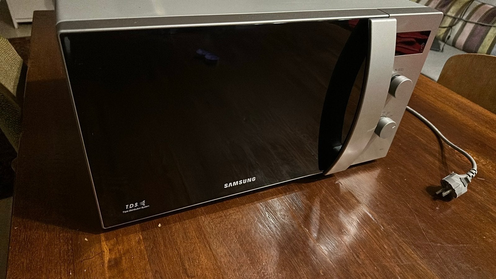 Samsung ME82V zilver grijs, Ophalen of Verzenden, Gebruikt, Vrijstaand, Magnetron