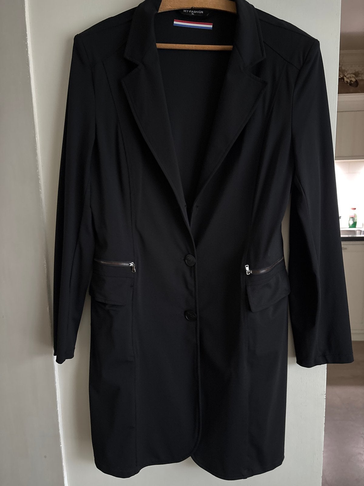 Zwarte lange blazer/jasje van My-Pashion, maat XL, Zwart, Maat 46/48 (XL) of groter, Ophalen of Verzenden, Zo goed als nieuw