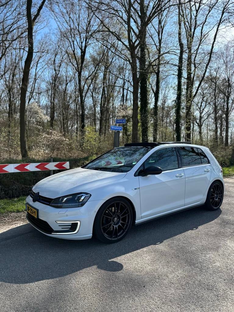 Volkswagen Golf 7 GTE 279pk!, Zwart, 4 cilinders, Wit, 1395 cc