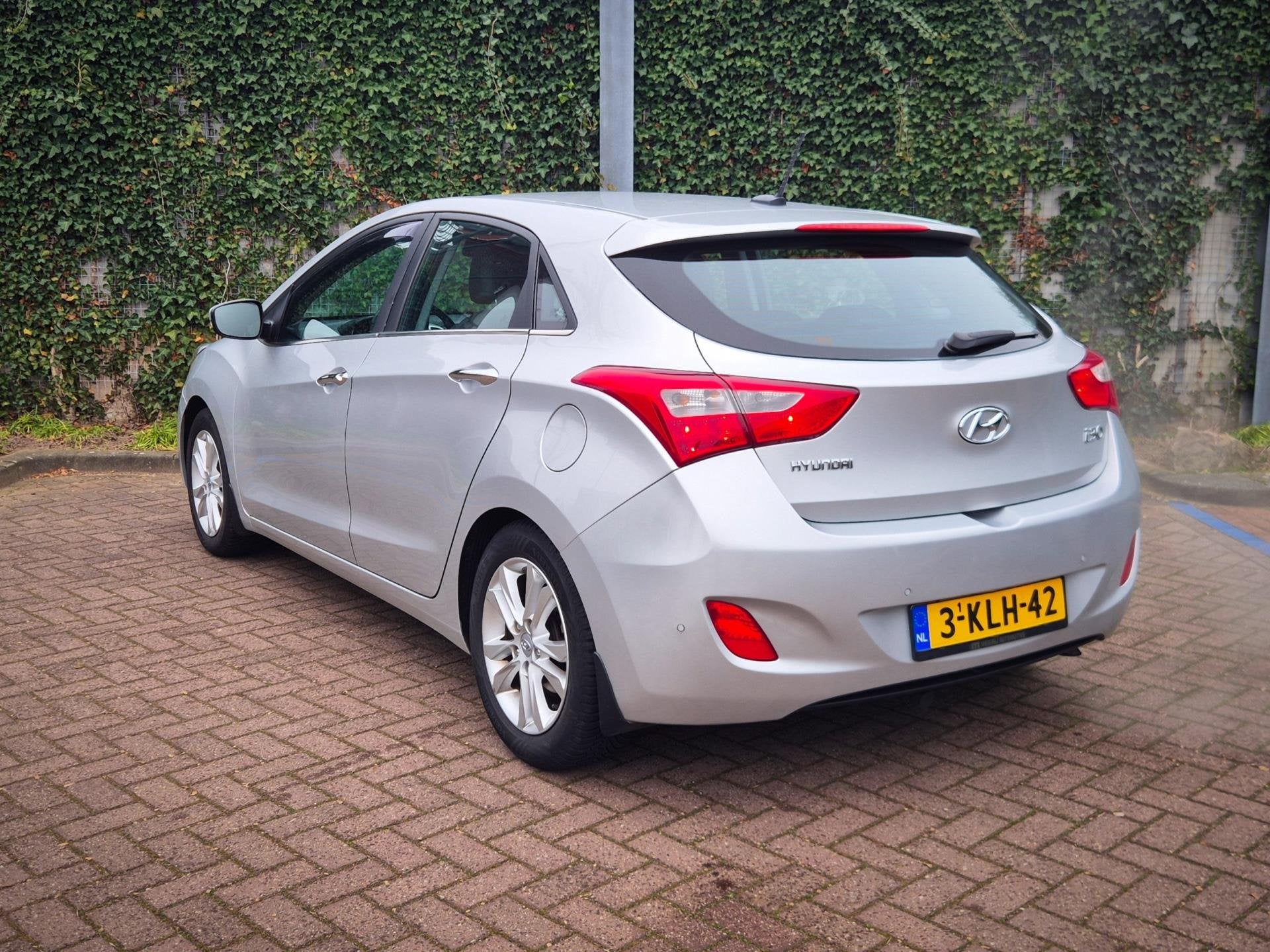 Hyundai I30 1.6 GDI i-Vision, Euro 5, Gebruikt, 1591 cc, Leder en Stof