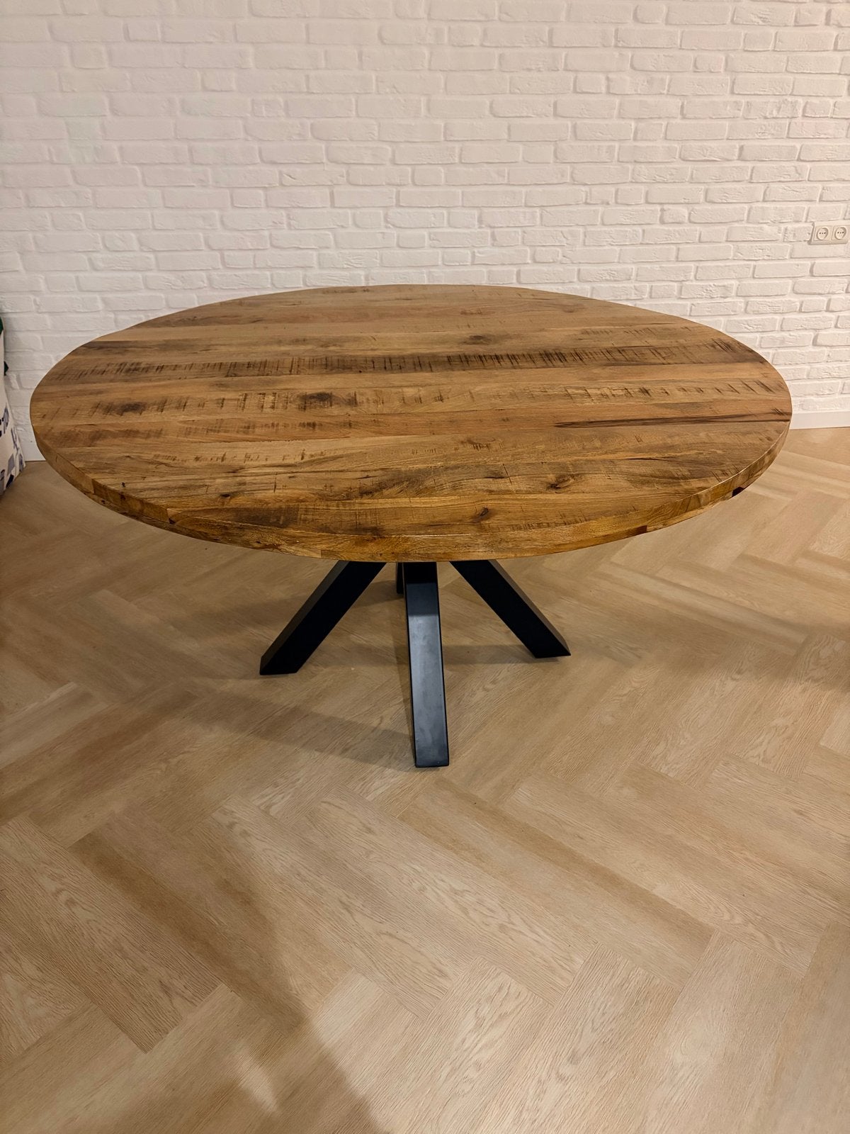 Zo goed als nieuwe Mango houten eettafel 150cm, Ophalen, 100 tot 150 cm, Rond, Zo goed als nieuw