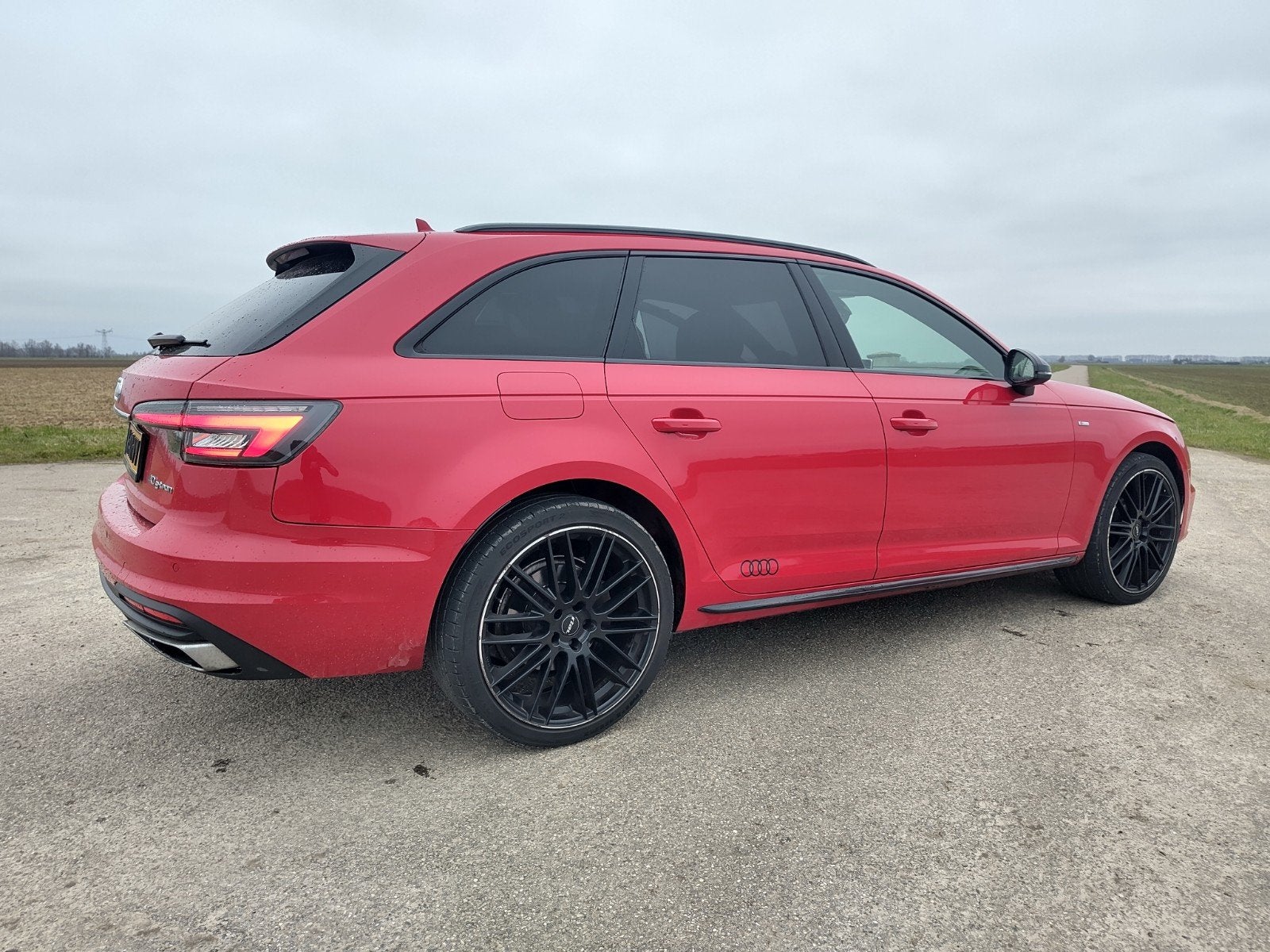 Audi A4 2.0 Tfsi G-tron 170pk pro line plus pakket, Auto's, Lichtsensor, Zwart, 4 cilinders, 1984 cc