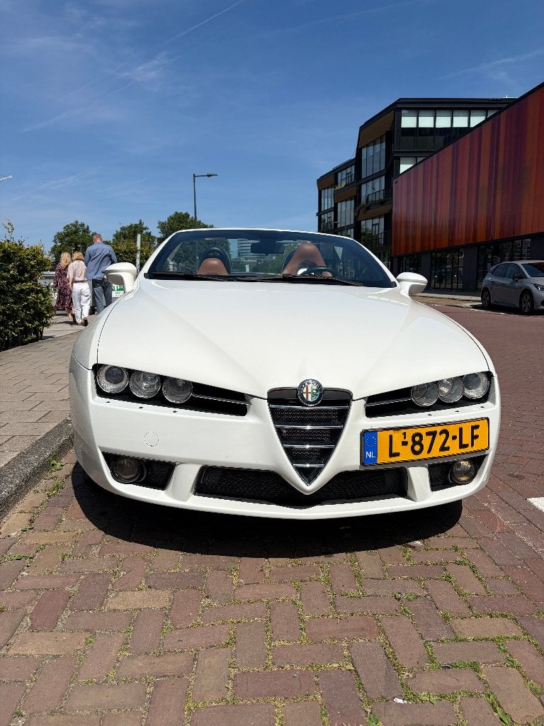 Alfa Romeo Spider 2.2 JTS 2008 Wit, Auto's, Alfa Romeo, 4 cilinders, Cabriolet, Spider, Wit