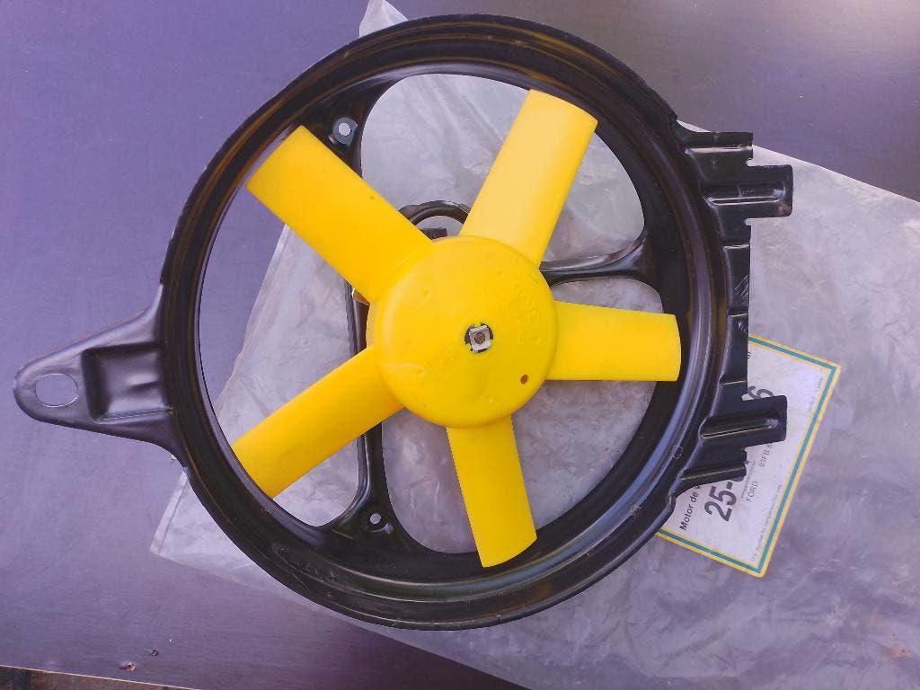 Koelventilator + behuizing Ford Escort Sierra Scorpio Fiesta, Auto-onderdelen, Gebruikt, -, -, Ophalen of Verzenden