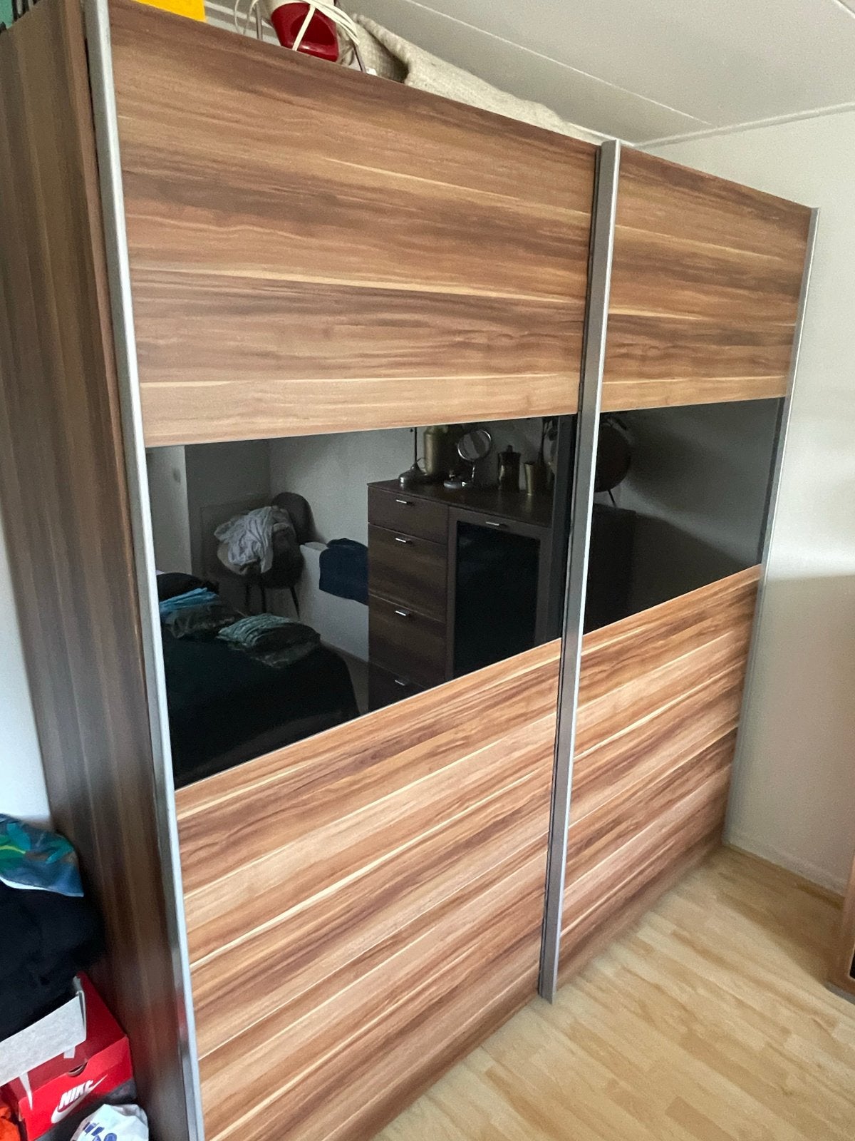 Luxe kledingkast met schuifdeuren en veel opbergruimte, Ophalen, Gebruikt, 200 cm of meer, 150 tot 200 cm