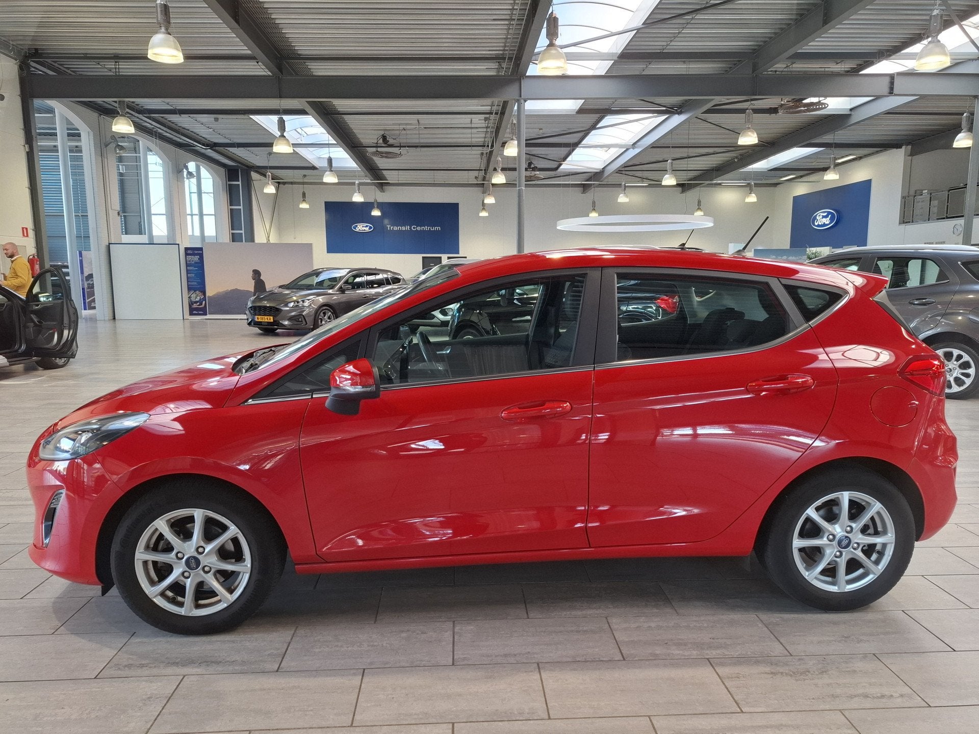 Ford Fiesta EcoBoost Hybrid 125pk Titanium Automaat | LED |, Auto's, Euro 6, 49 €/maand, Origineel Nederlands, Bedrijf