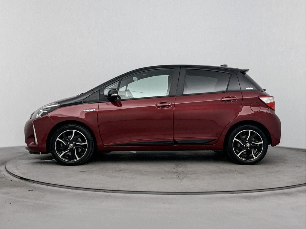 Toyota Yaris 1.5 Hybrid Bi-Tone | Dealer Onderhouden | Clima, 12 maanden, Gebruikt, Euro 6, 4 cilinders