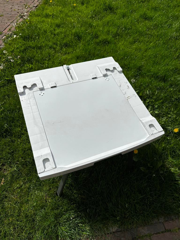AEG. Wasmachine onderstel met uitschuifbaar plateau., Witgoed en Apparatuur, Onderdelen en Toebehoren, Ophalen, Gebruikt