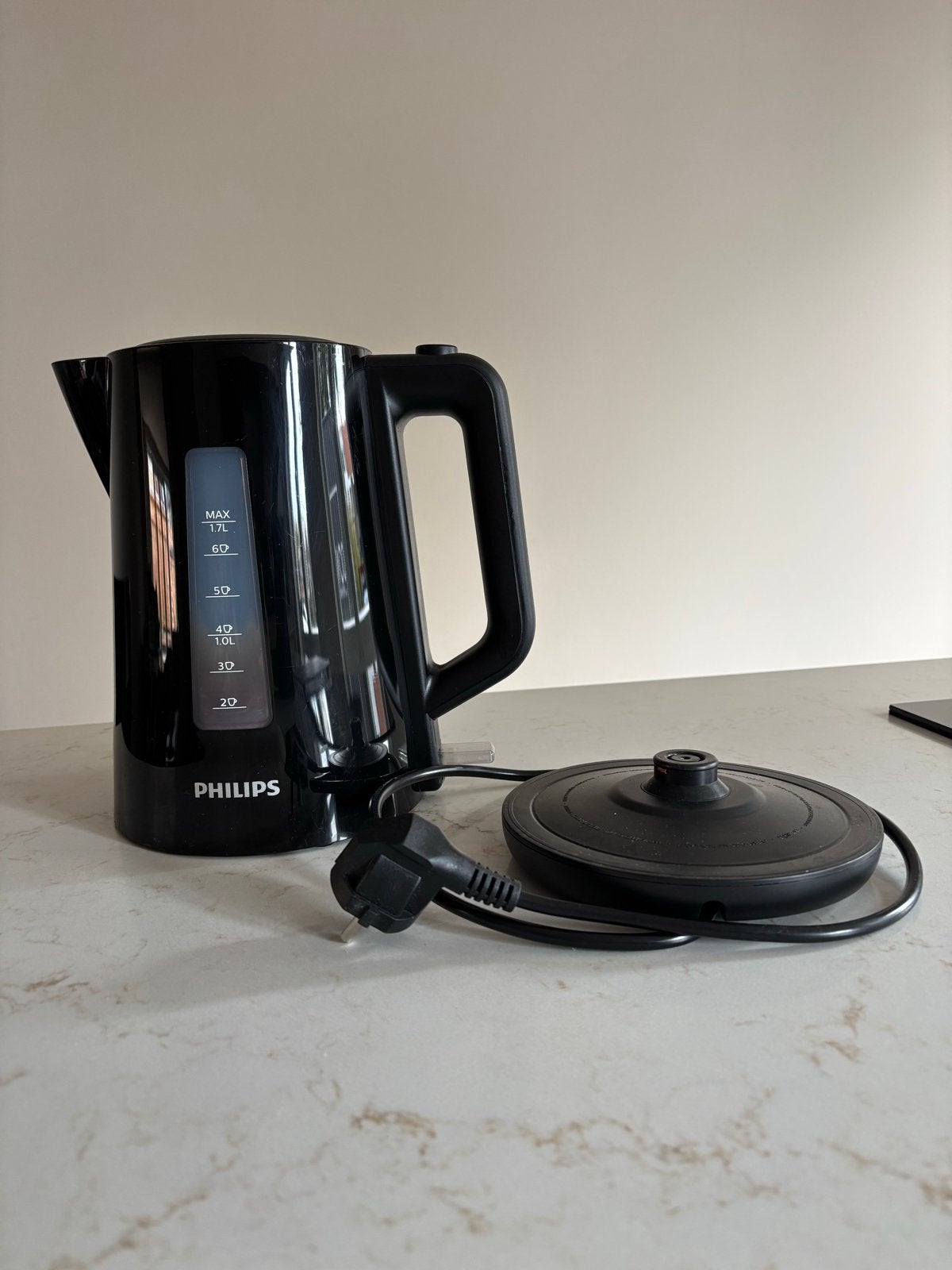 PHILIPS HD9318/20 Waterkoker - 1.7L - Zwart, 1 tot 2 liter, Ophalen of Verzenden, Gebruikt
