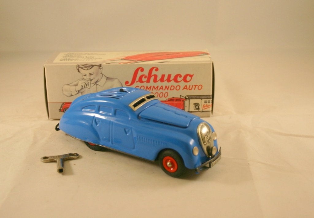 Schuco no:2000  Kommando Auto. met uurwerk motor, Antiek en Kunst, Verzenden