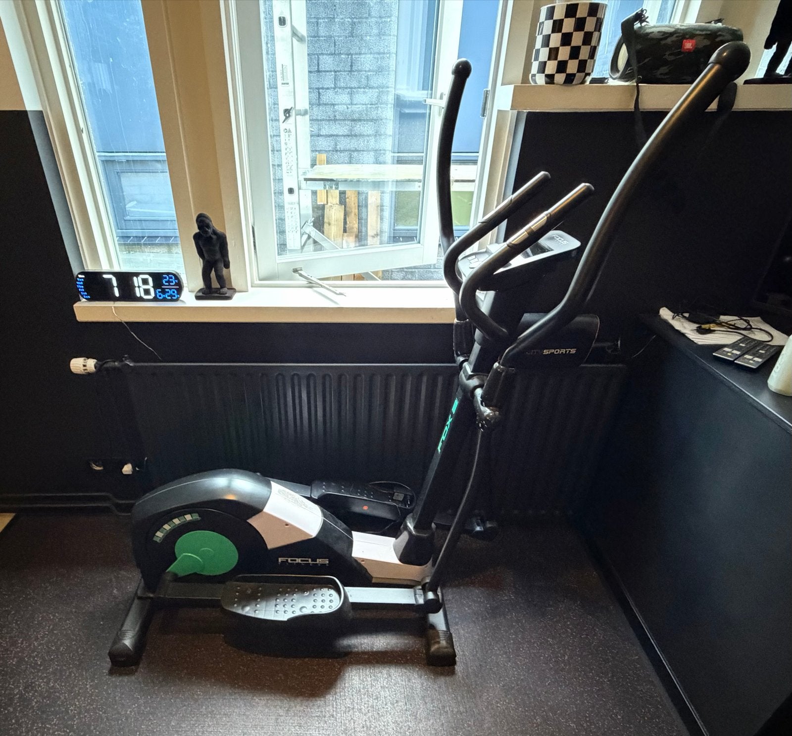 Focus Fitness Fox 3 Crosstrainer - Zo goed als nieuw, Ophalen, Armen, Zo goed als nieuw, Crosstrainer