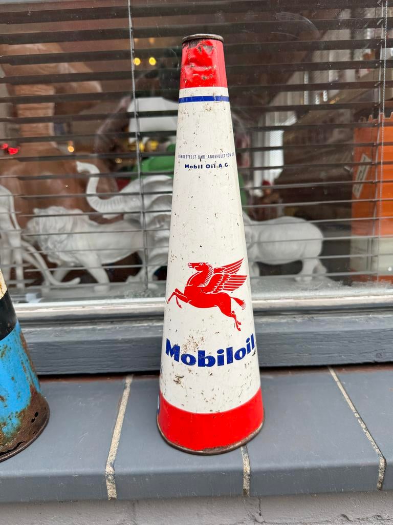 Vintage Mobil Oil A.G. blik - Oliekan met Pegasus logo, Verzamelen, Merken en Reclamevoorwerpen, Ophalen, Gebruikt, ., Verpakking