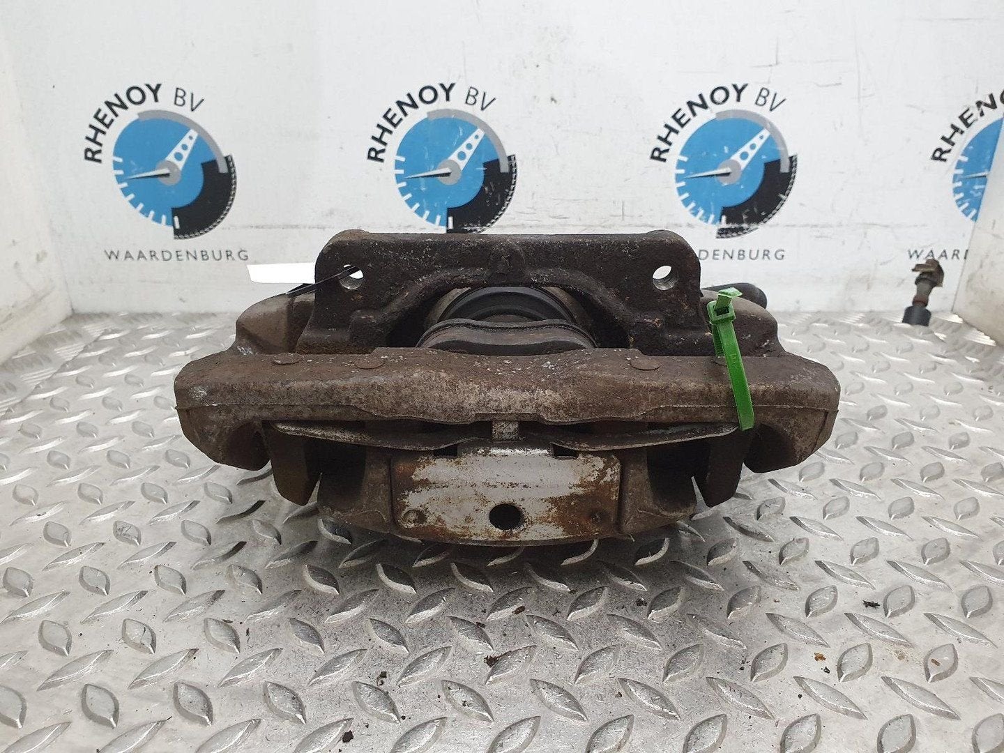 BMW 5 SERIES 523I E60LCI REM KLAUW 2008, Ophalen of Verzenden, Gebruikt, Stiba lid