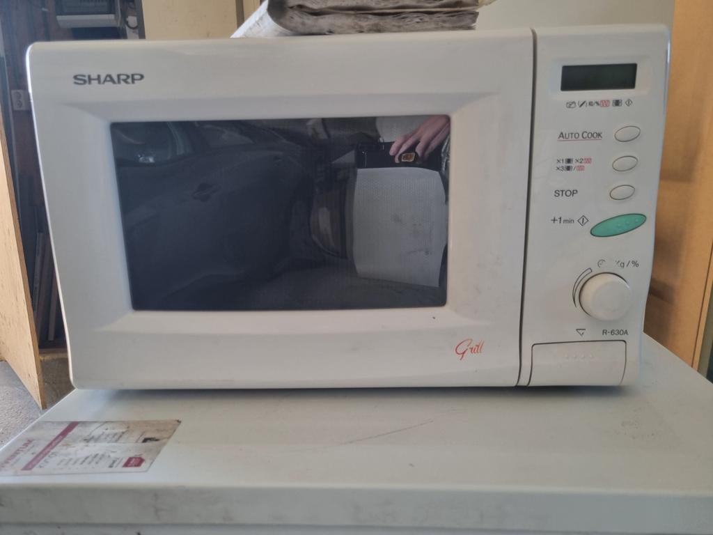 Sharp magnetron met grill R-630A, Ophalen
