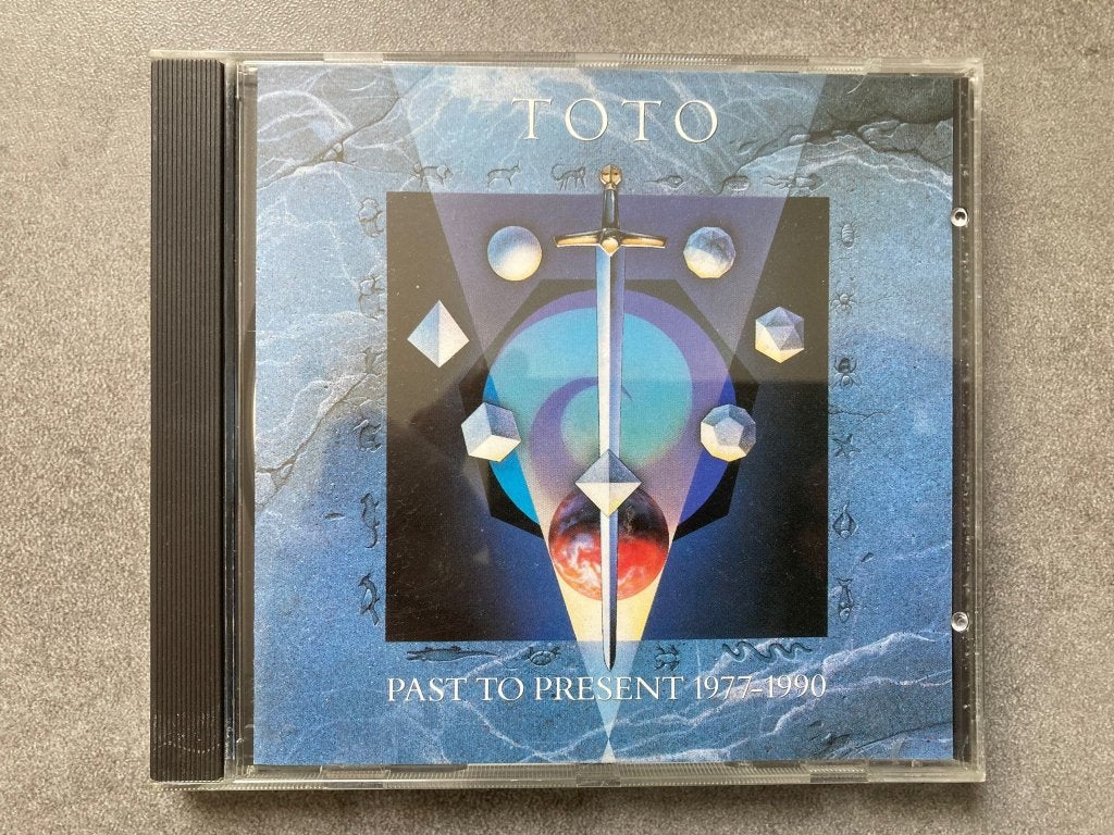 Toto - Past To Present (Best Of), leuke cd in prima staat, Ophalen of Verzenden, Zo goed als nieuw, Poprock