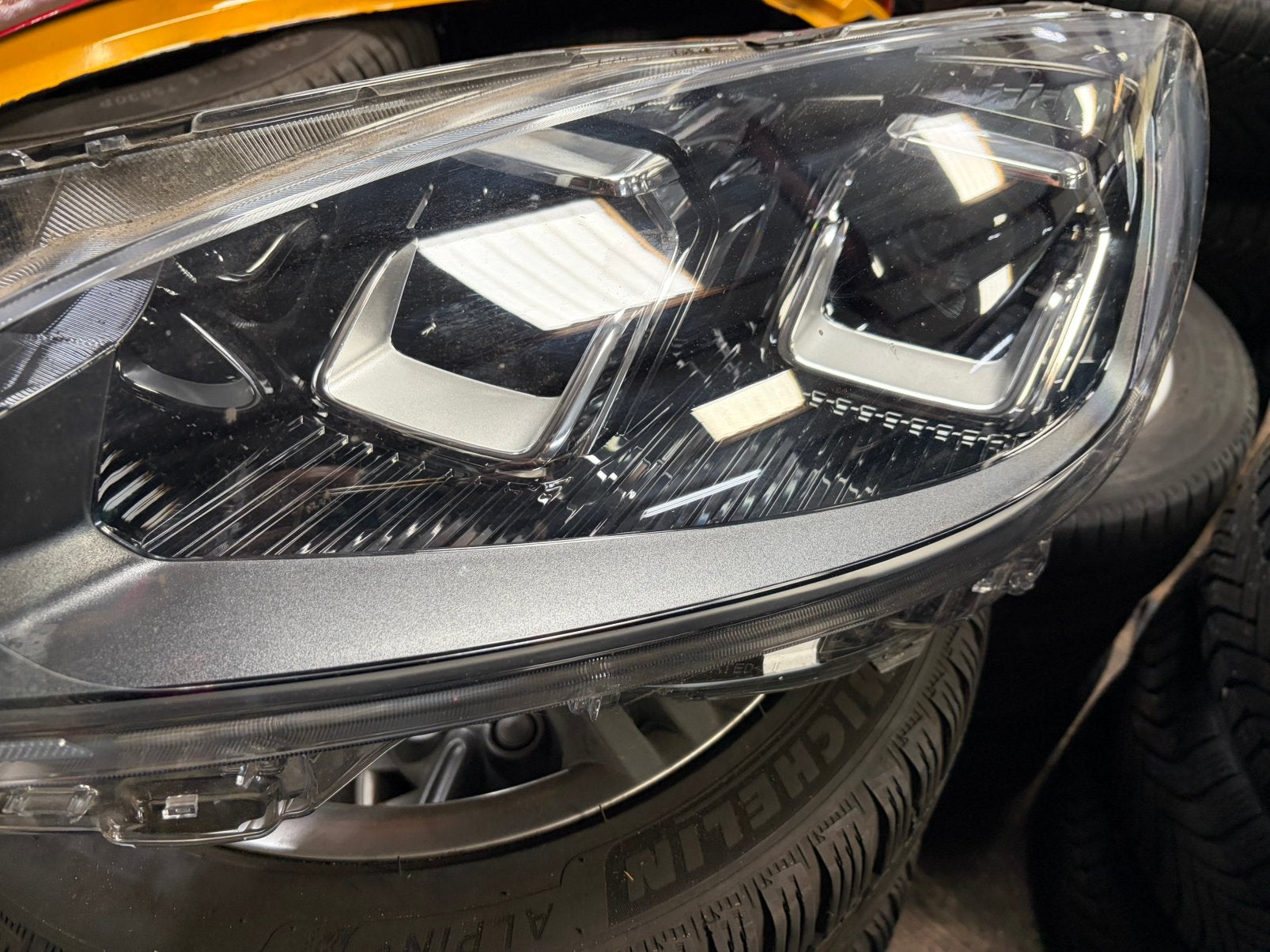 Linker Led  Koplamp Ford Kuga 2022, Ophalen of Verzenden, Ford