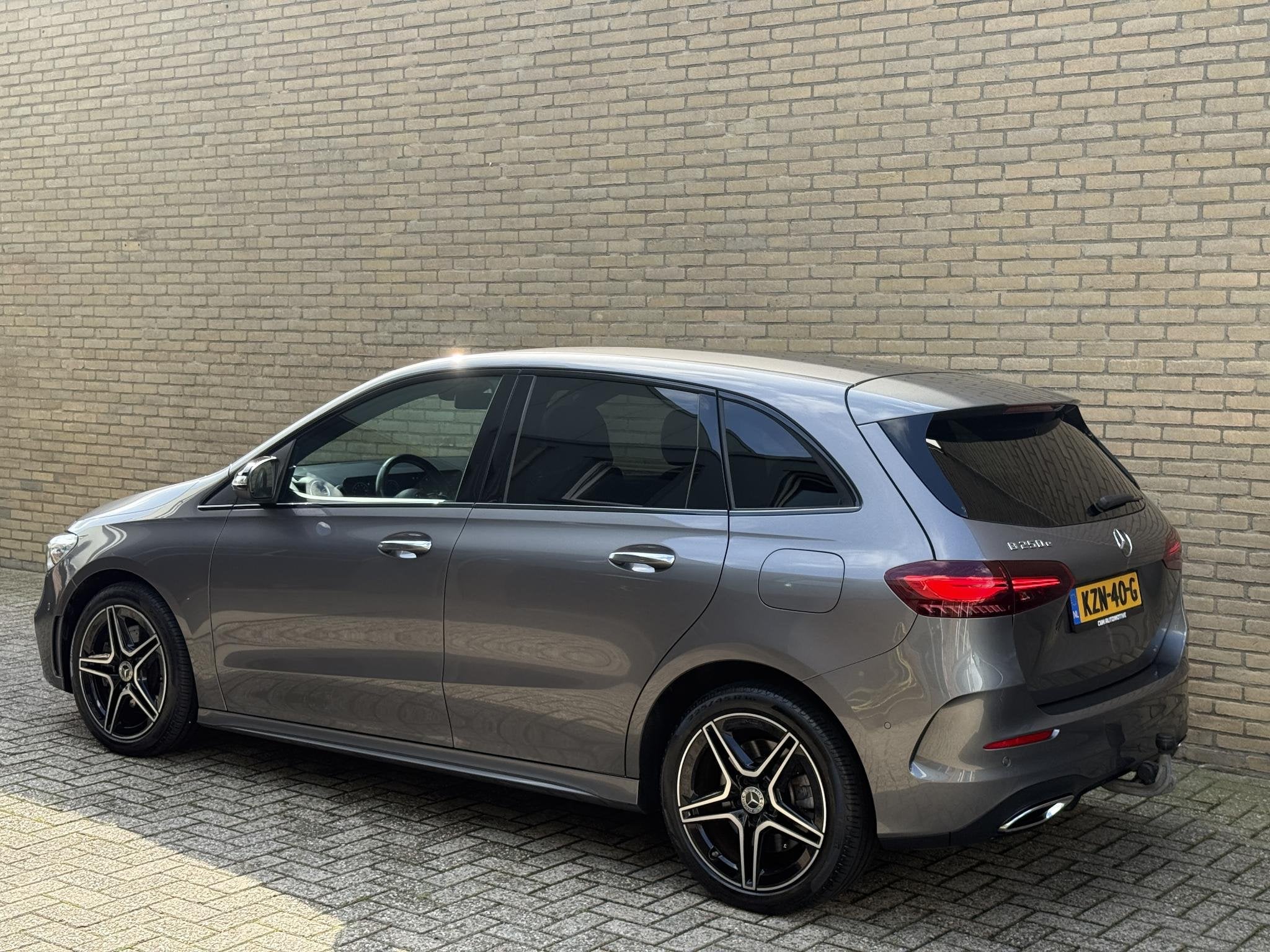 Mercedes-Benz B-klasse 250 e AMG Line | Facelift | Trekhaak, Auto's, Dealer onderhouden, Gebruikt, Euro 6, 4 cilinders