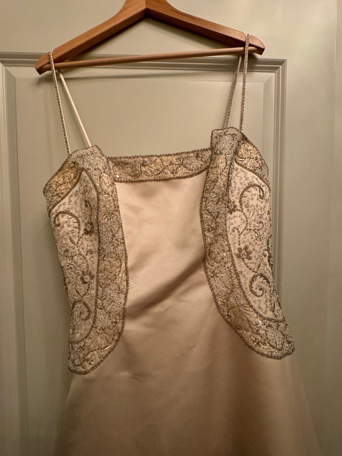 Crème beige trouwjurk, maat 36/38, ongedragen, Ophalen of Verzenden, Zo goed als nieuw, Beige, Trouwjurk
